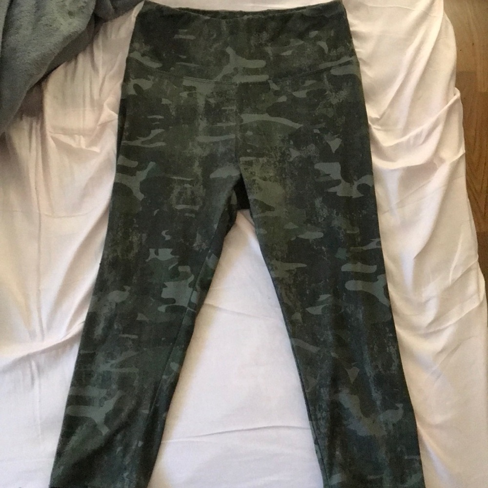 Workout pants